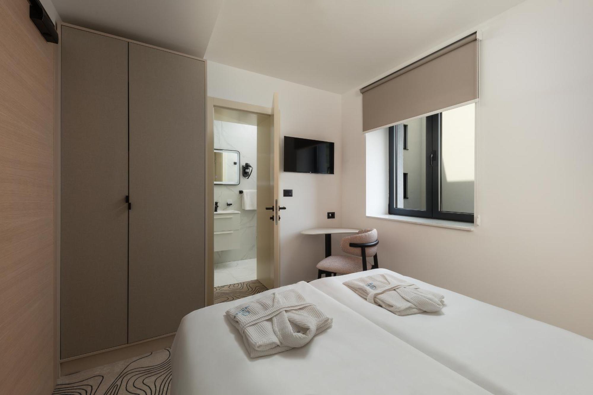 Hotel Seesea 4*